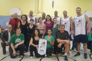 Les joueurs des Alouettes en visite à l’école Boucherville Elementary