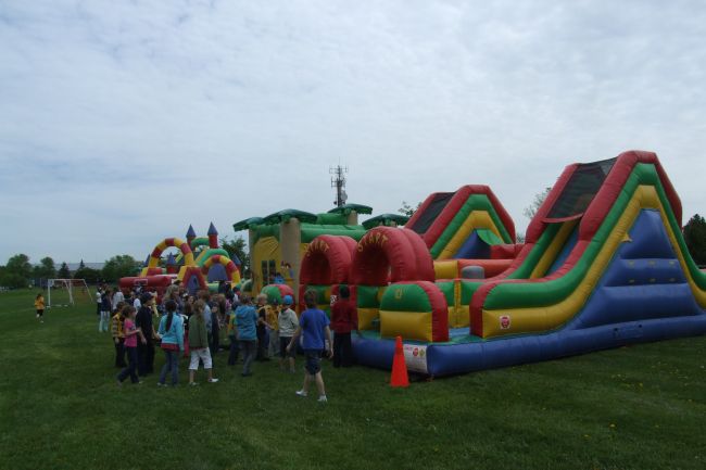 Les enfants des services de garde font la fête!