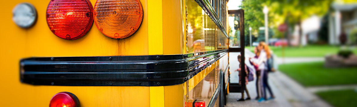 Le gouvernement veut faire débloquer les négociations avec les transporteurs scolaires