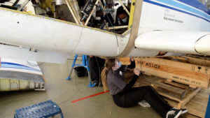 Un petit avion de l’ÉNA terminera sa 3e vie au fond de l’eau!