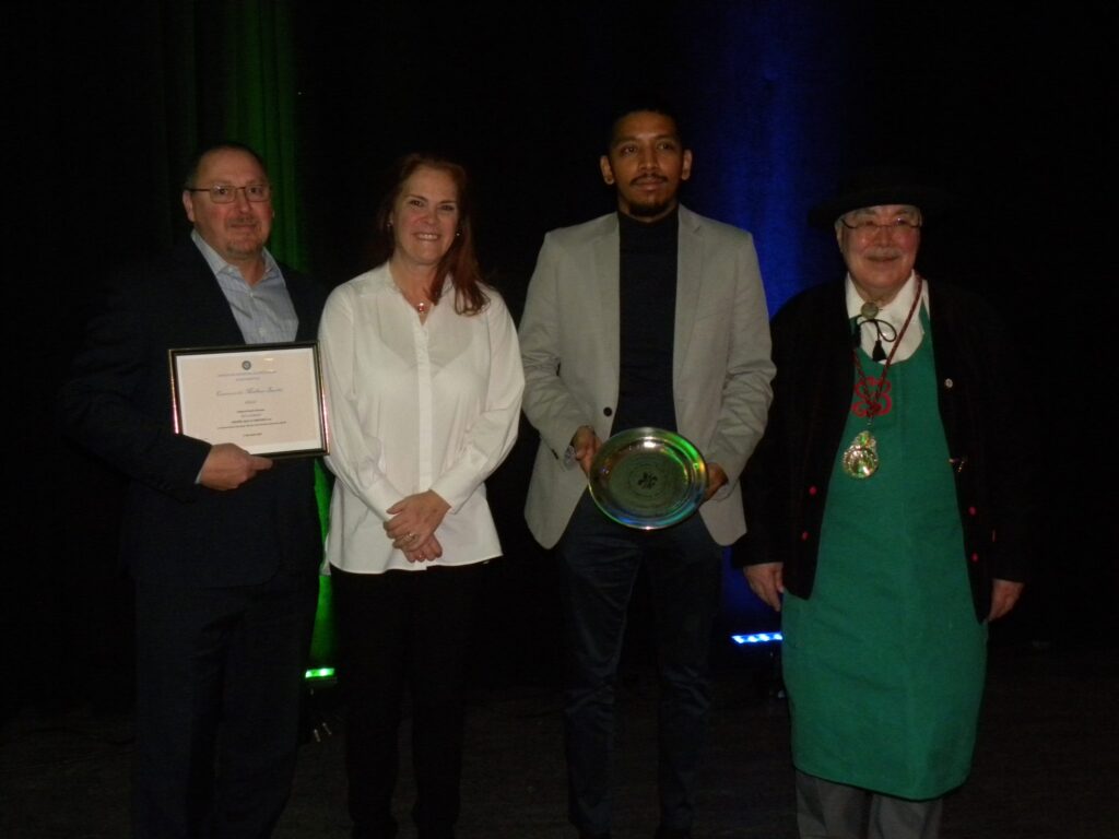 Les meilleurs artisans du boudin au Québec sont honorés à Boucherville