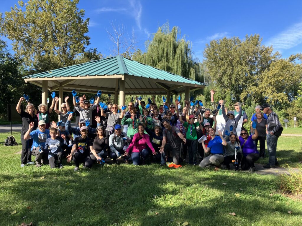 135 livres d’ordures amassés sur les berges du fleuve