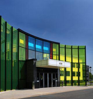 Négociation avec les cols blancs à Longueuil : travail distinct, conditions distinctes, dit la Ville