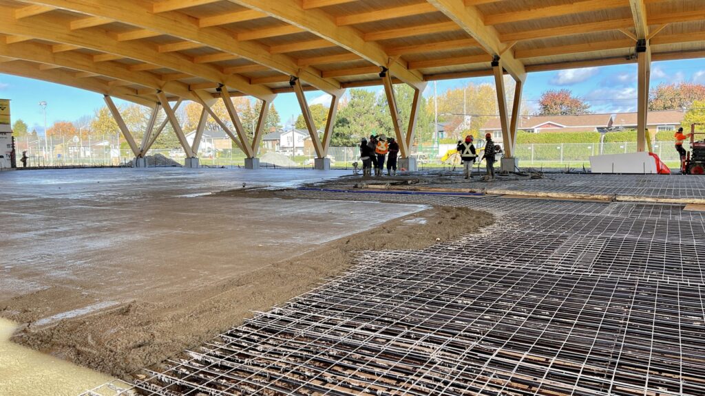 Le Parti durable est reporté au pouvoir mais une candidate indépendante cause la surprise