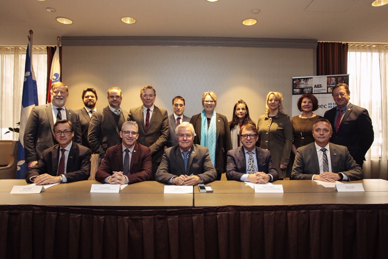 Signature des premières ententes contractuelles entre ARTM et les OPTC au colloque de l&rsquo;AQTr