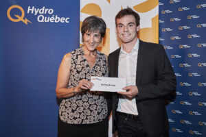Une bourse Excellence académique pour le triathlète de Sainte-Julie Jéémy Briand
