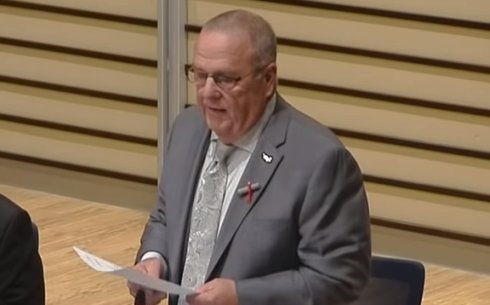 La mairesse de Longueuil en lutte pour une « exemplarité en matière linguistique »