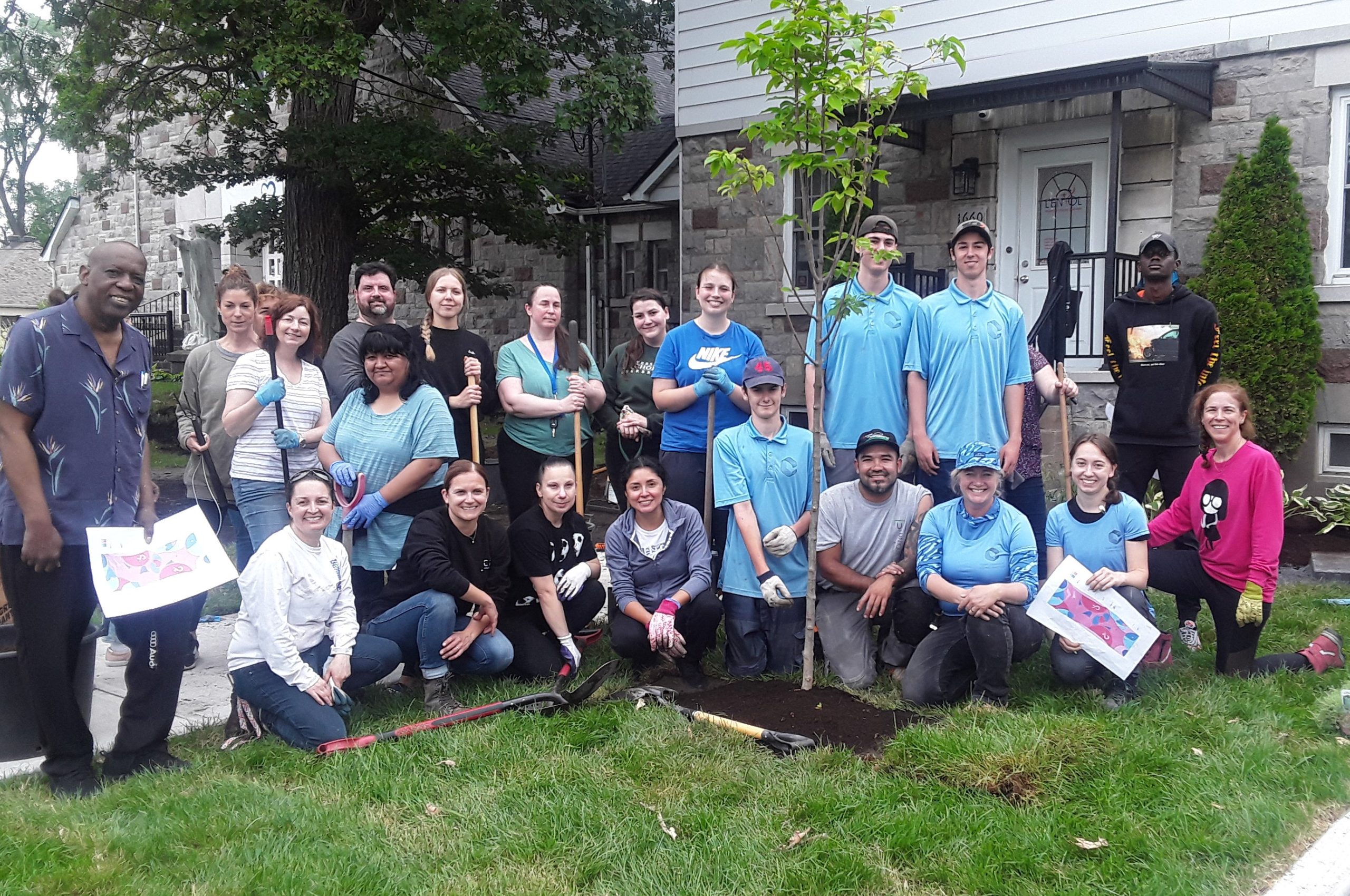 Des Bouchervillois mettent l’épaule à la roue pour verdir l’Envol
