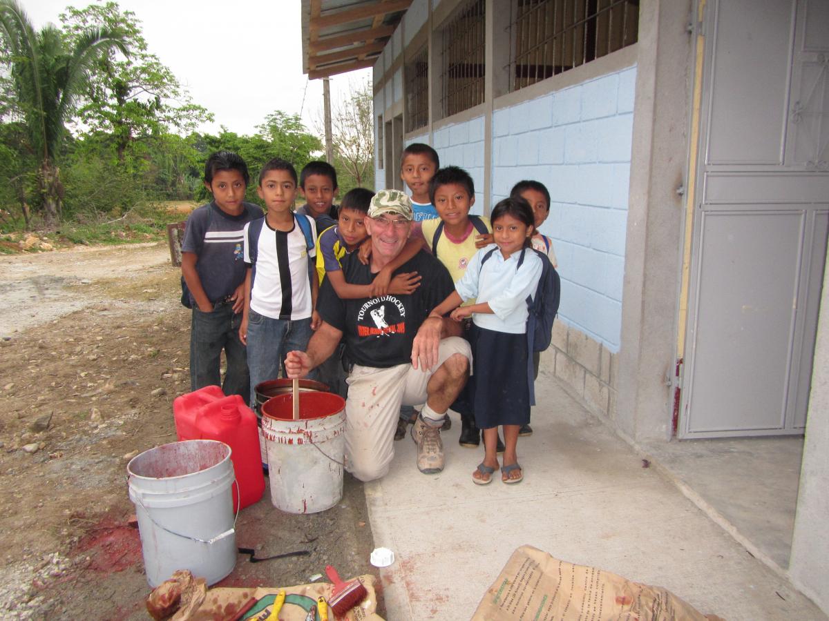 Un Verchèrois honoré pour son engagement humanitaire au Guatémala