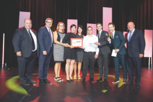 Metro Messier Fort-St-Louis de Boucherville honoré par la haute direction de Metro