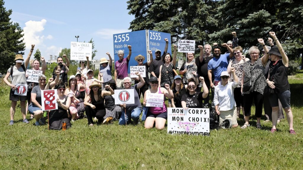 Jugement anti-avortement aux USA: Les femmes de la Rive-Sud manifestent