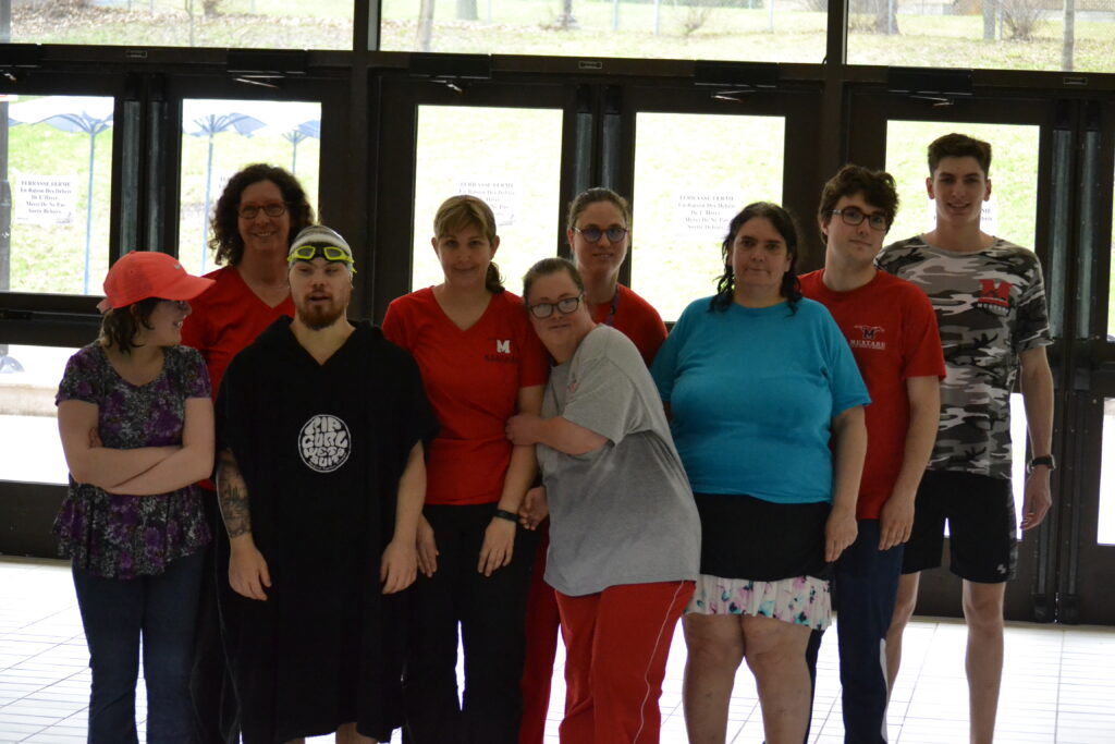 Défi sportif AlterGo : onze nageurs du Mustang écoltent 22 médailles