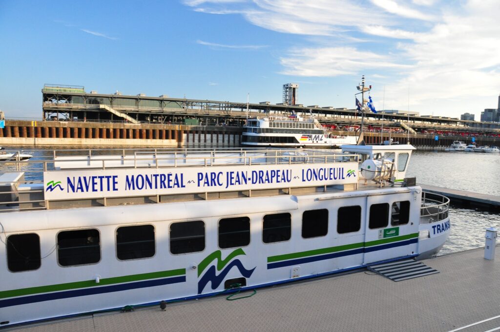 La navette fluviale entre Longueuil et Montréal « prend l’eau » !