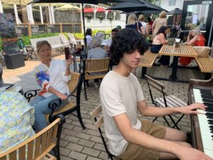 Un jeune pianiste virtuose au Café Centre d&rsquo;art