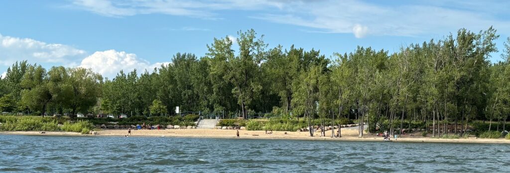 Plage de l’île Charron : Baignade interdite, mais présence toléée
