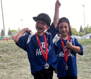 800 enfants s’amusent à la Surboum