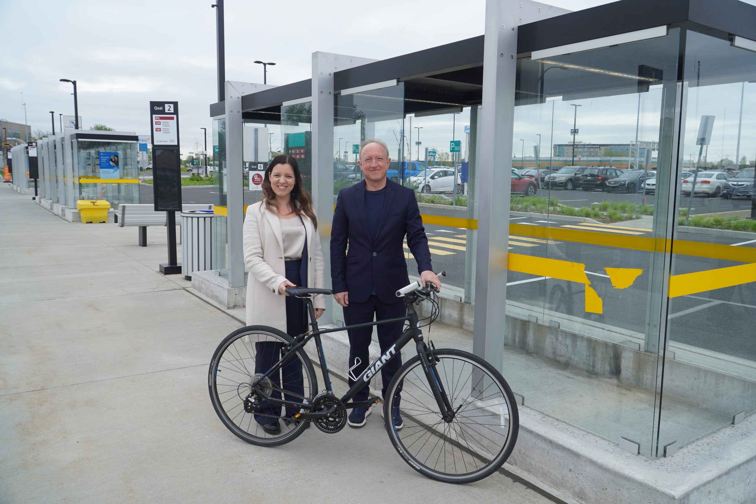 Les vélos permis dans les bus qui empruntent le pont-tunnel