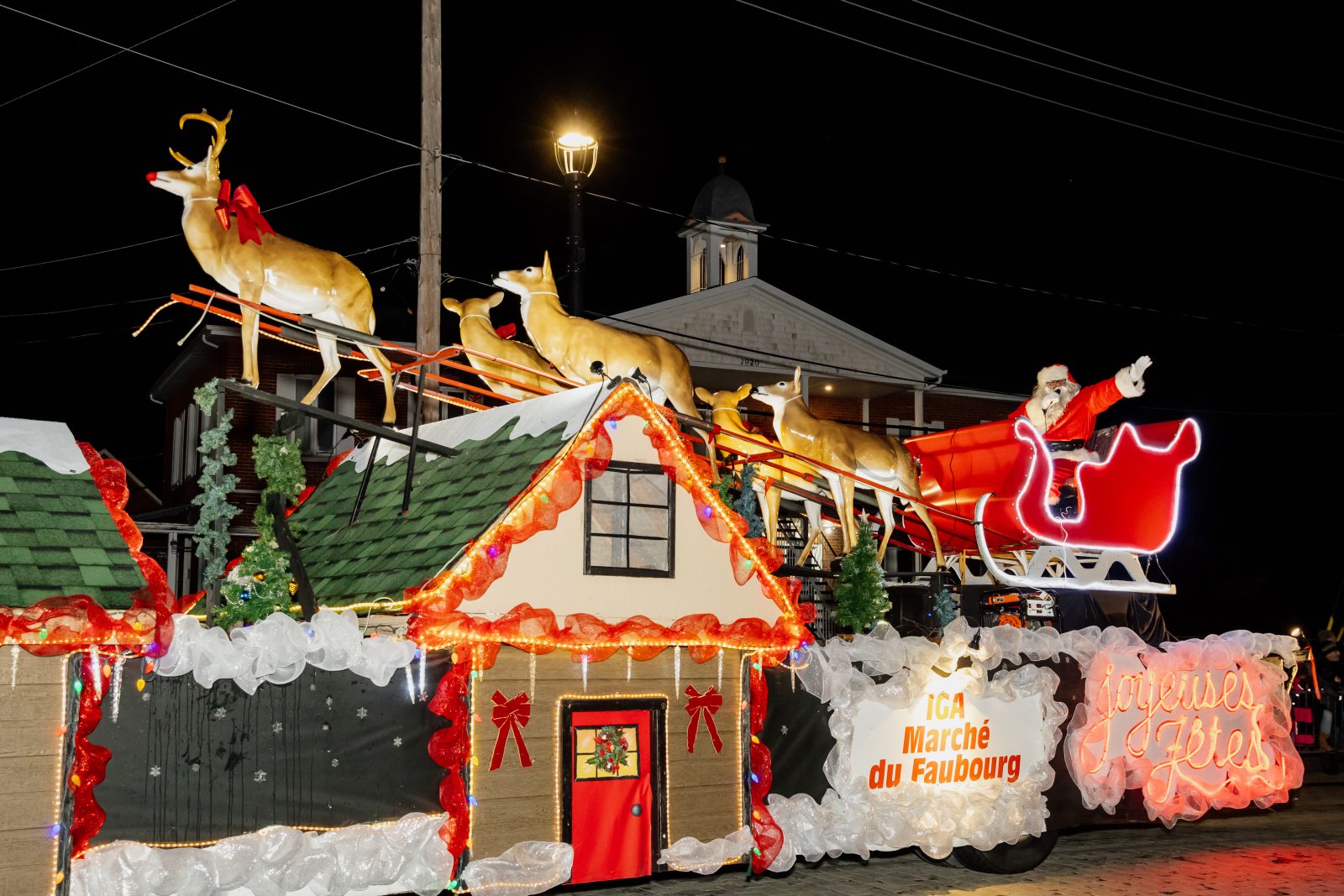 Venez danser avec le père Noël le 7 décembre à Sainte-Julie