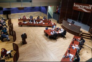 Les salaires des élus de Longueuil augmentent de 2 % en 2025
