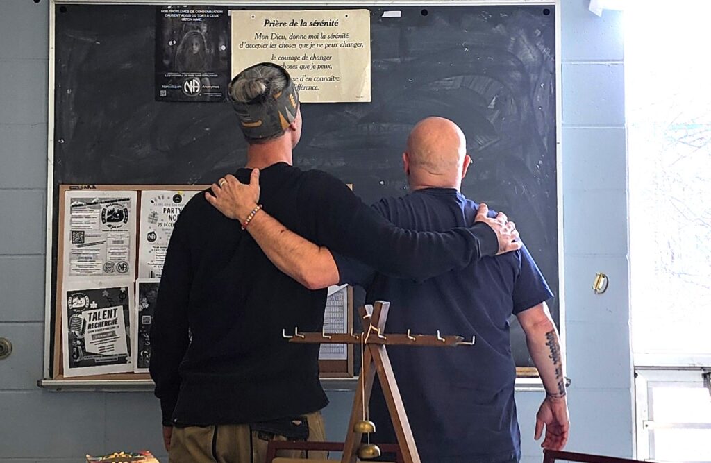 Rencontre avec l’espoir : des témoignages touchants aux Narcotiques Anonymes