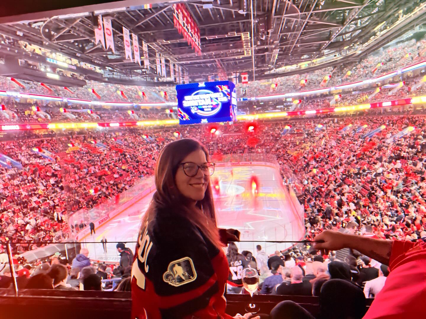 Une pionnière varennoise du hockey adapté honorée par la LNH