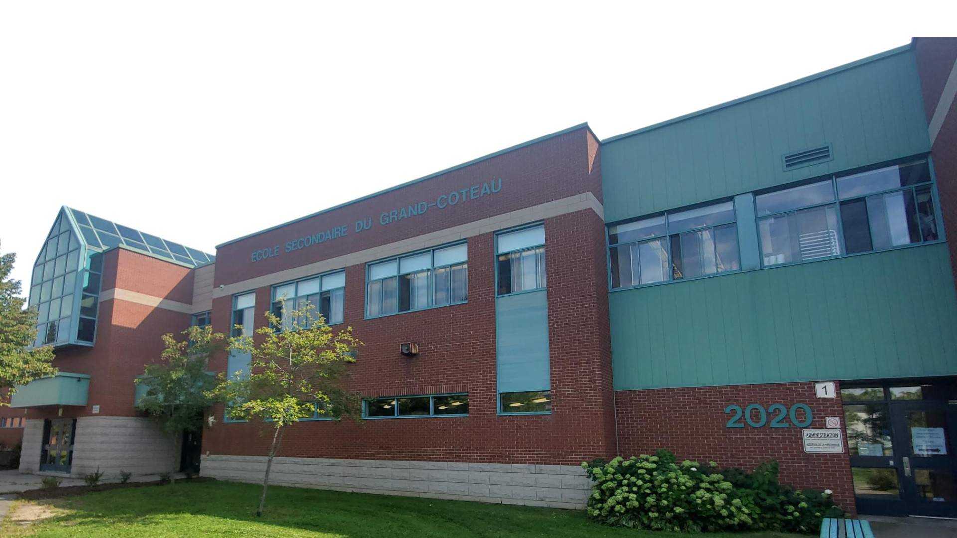 Demande d’agrandir ou d’adapter l’école secondaire à Sainte-Julie