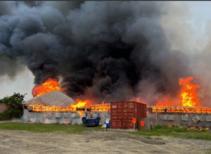 Violent incendie dans une écurie à Sainte-Julie