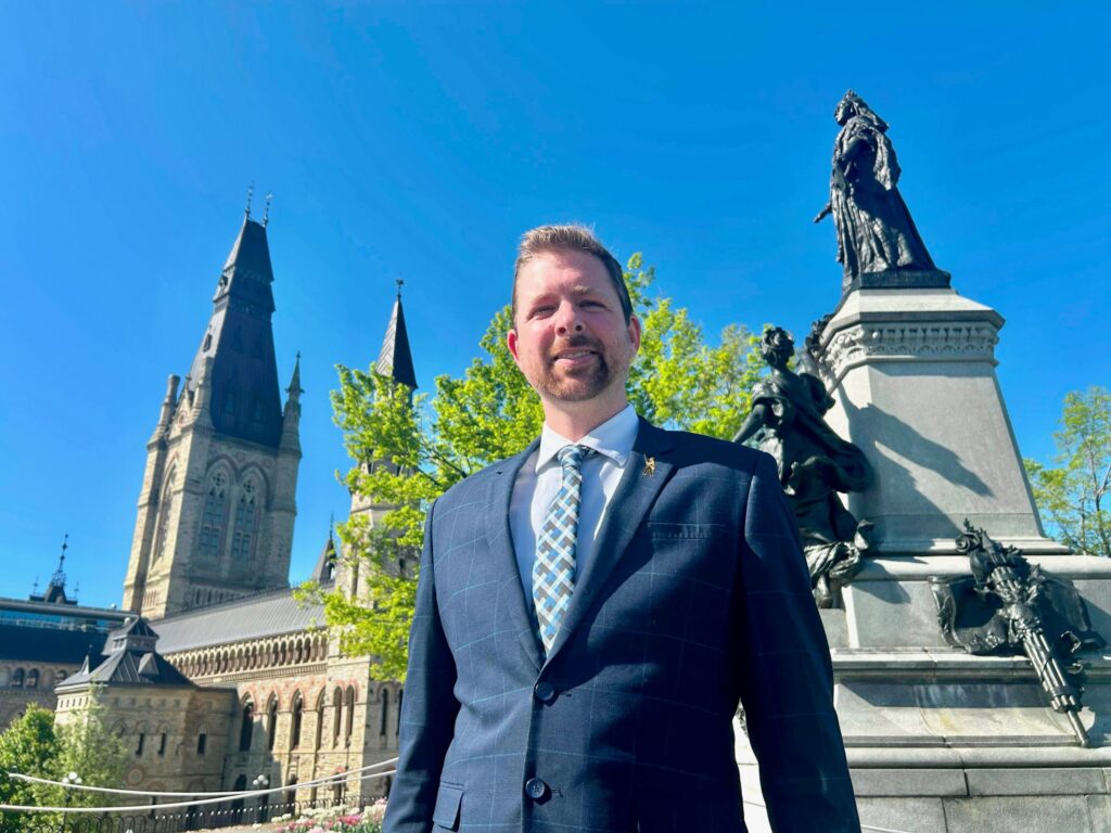 Cabinet fantôme du Bloc québécois: Xavier Barsalou-Duval hérite de la Monarchie