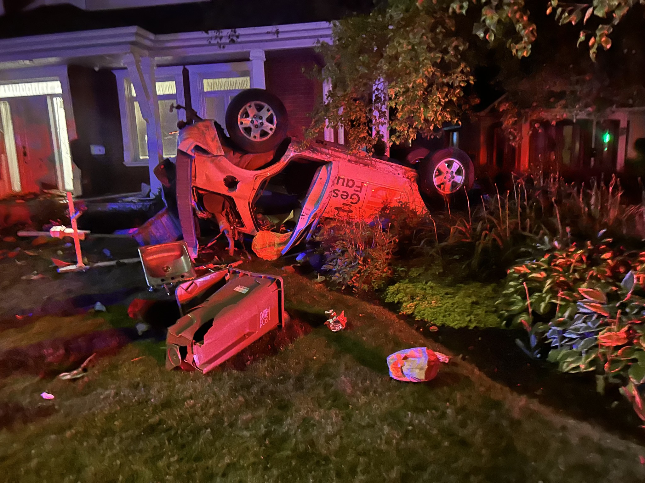 Collision dans une résidence à Boucherville : un conducteur en fuite