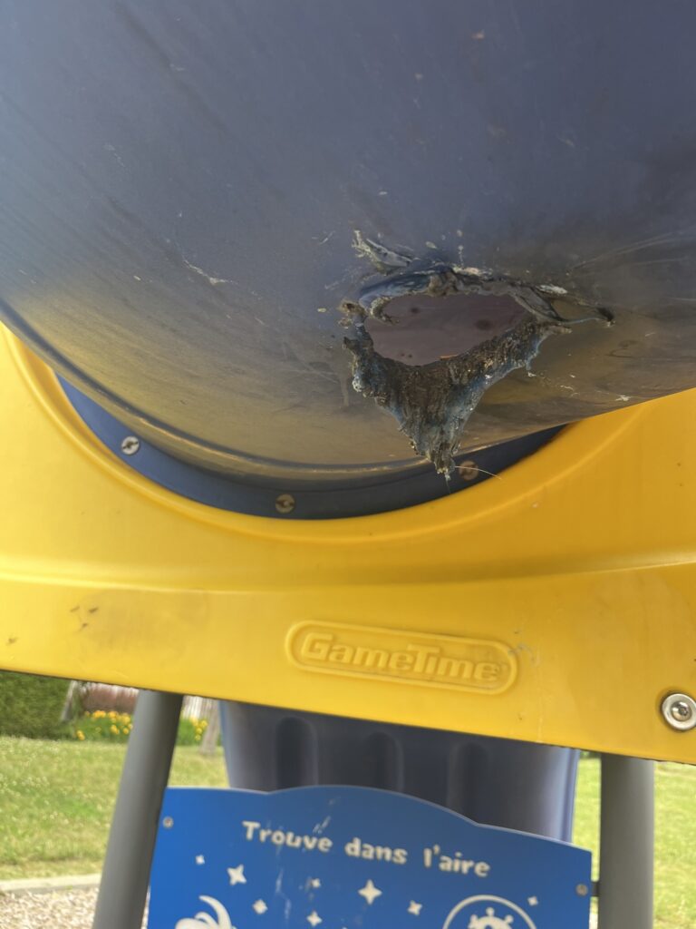 Le vandalisme a coûté près de 126 000$ en 2024 à Varennes