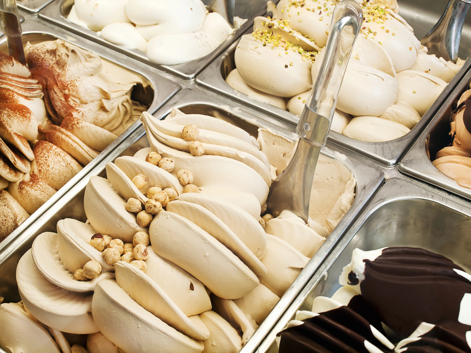 Desserts glacés : quels équipements pour aider les commerces locaux à optimiser leur production ?