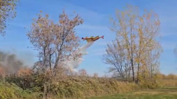 Incendie à Léry : un avion-citerne de la SOPFEU appelé en renfort
