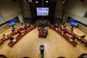 Longueuil : la Ville réduit la rémunération de ses élus