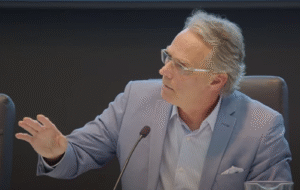 Enquête de la CMQ: le maire réserve d’abord sa version des faits aux enquêteurs