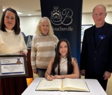 Boucherville encourage la persévérance scolaire: Camila Bernard reçoit un prix