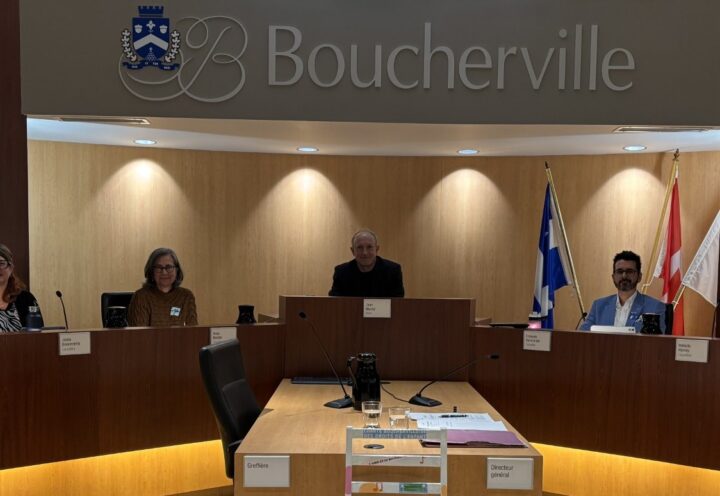 Rémunération des élus de Boucherville : conseillers augmentés, maire gelé