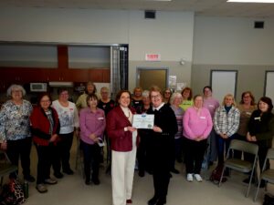 La présidente du Centre pour femmes Impact honorée