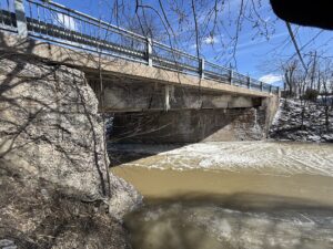 Pont à Varennes: parmi les plus inquiétants au Québec