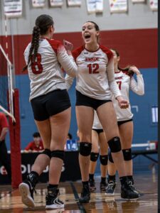 Joueuse de volleyball avec les Lynx d’Édouard-Montpetit : Aurélie Bélanger une athlète à la hauteur