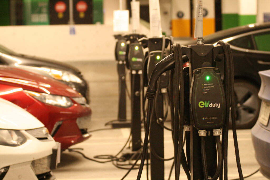Bornes de recharge électrique : un atout lors de la mise en vente d’une propriété