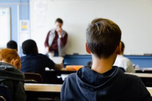 L’abolition des examens soulève des questions : un élève sur trois absent en fin d’année à De Mortagne