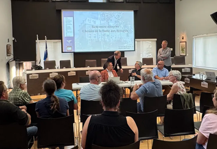 Transport lourd sur la Butte-aux-Renards: une rencontre qualifiée de «constructive»  
