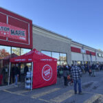 Grande affluence pour l’ouverture de Liquidation Marie à Sainte-Julie