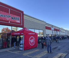 Grande affluence pour l’ouverture de Liquidation Marie à Sainte-Julie