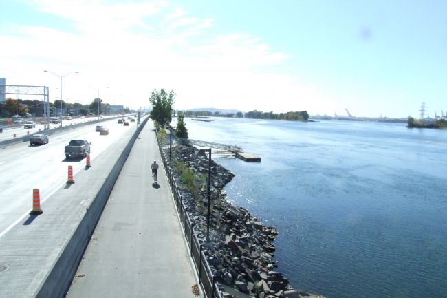 Étude en cours en vue de construire une promenade le long du fleuve