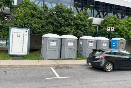 Terminus Longueuil: des toilettes qui se font attendre