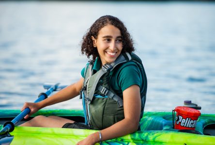 Rania El Ghayour pagaie de nouveau pour le Circuit bleu Charles-Bruneau