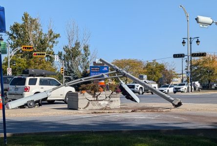 Spectaculaire accident avec trois blessés à Sainte-Julie