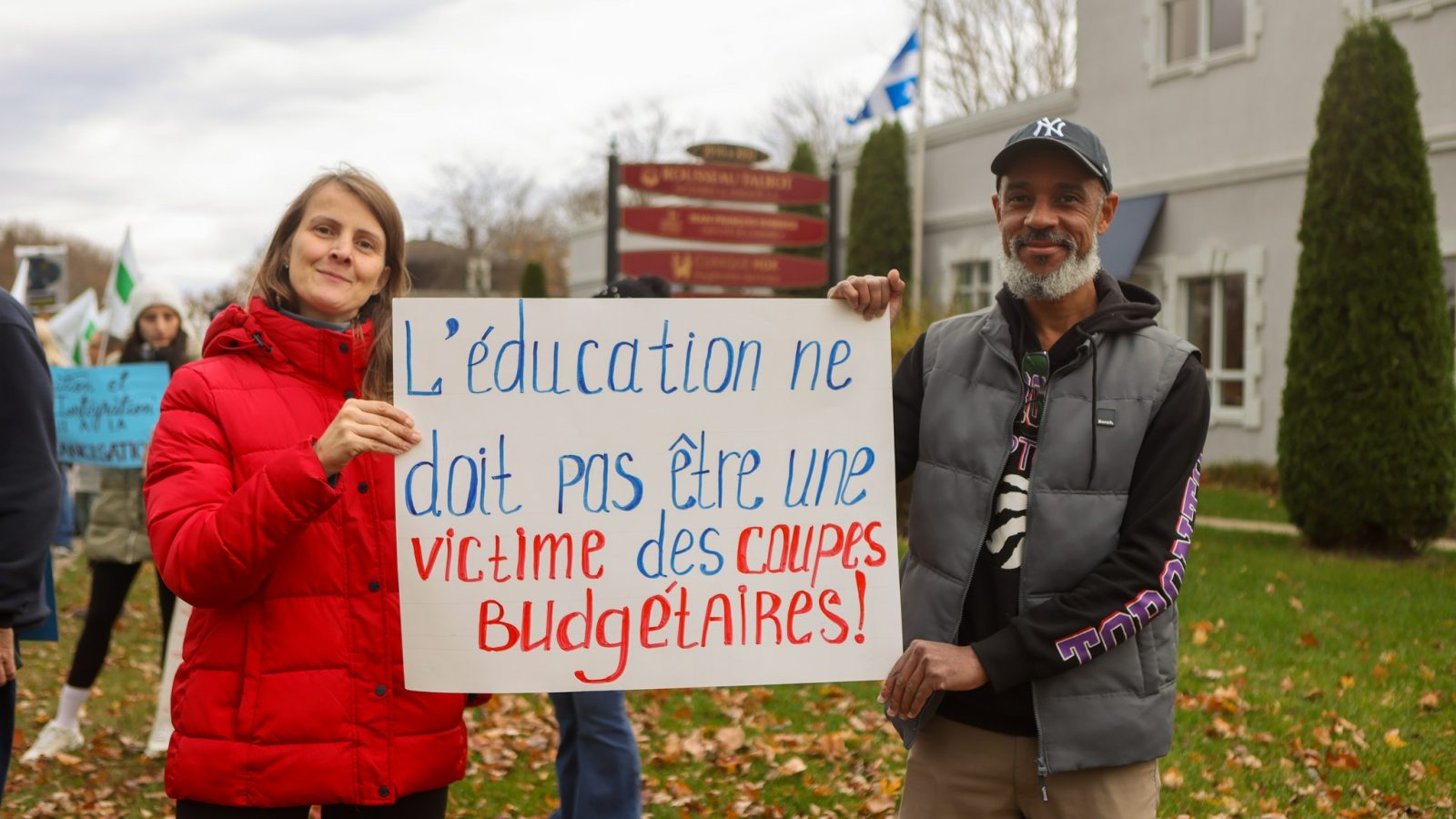 Francisation aux adultes : des enseignants dénoncent des coupures de services